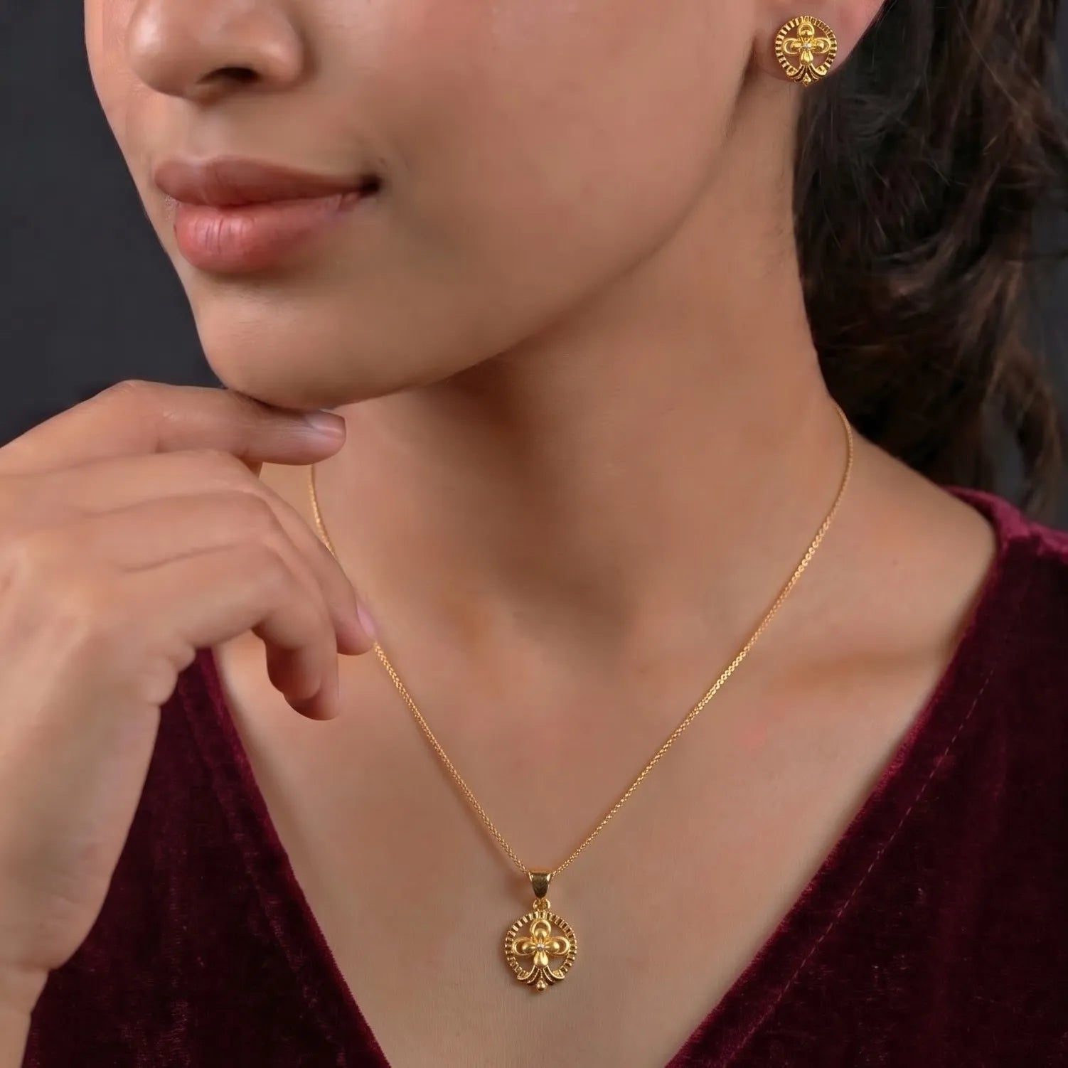 Marvel Silver 9K Gold Floral Necklace Set with Matching Earrings for Women, Elegant Flower Pendant Set, Chain Not Included