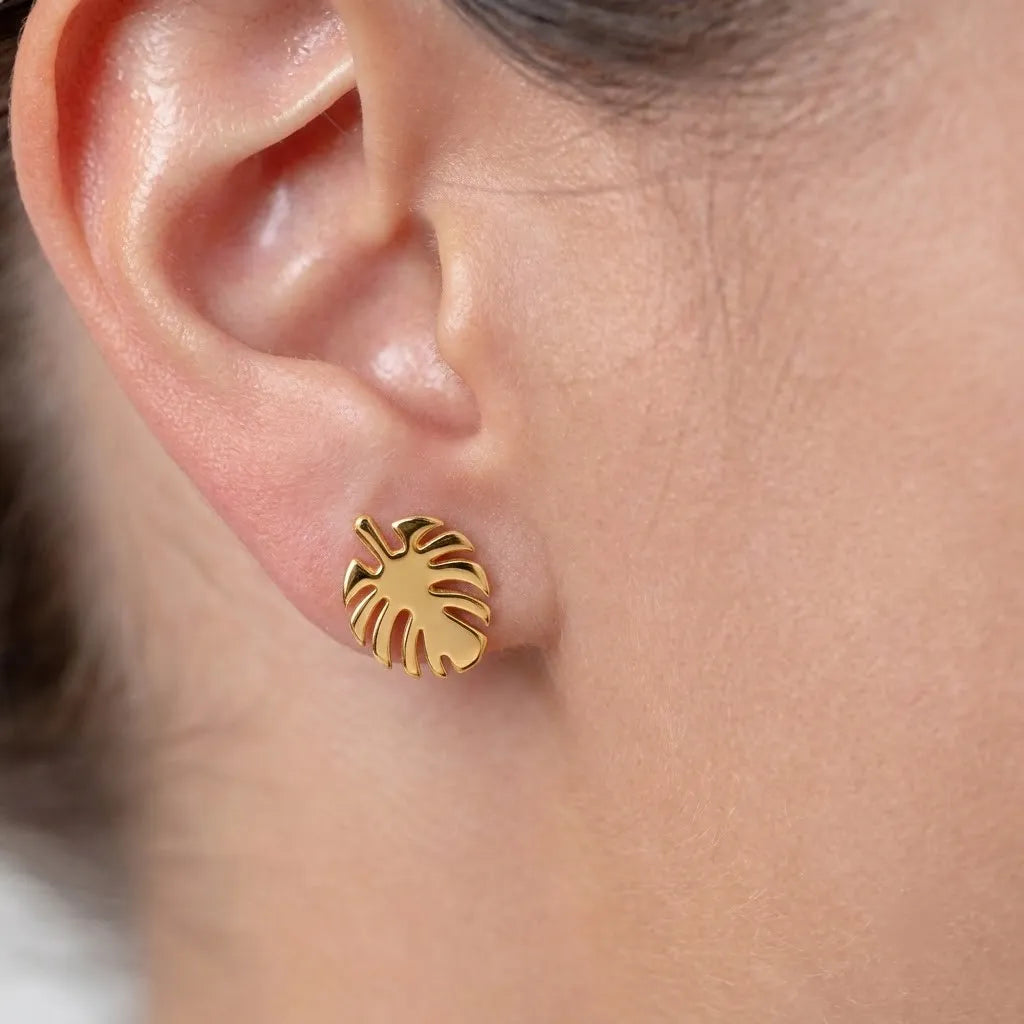 Marvel Silver 9K gold Monstera leaf stud earrings with a polished finish for women and girls, minimalist fine gold jewelry for everyday wear.