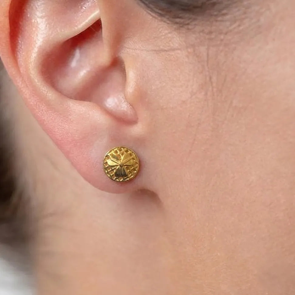 Marvel Silver 9K gold round floral stud earrings for women and girls featuring an elegant flower design with an openwork circular pattern.