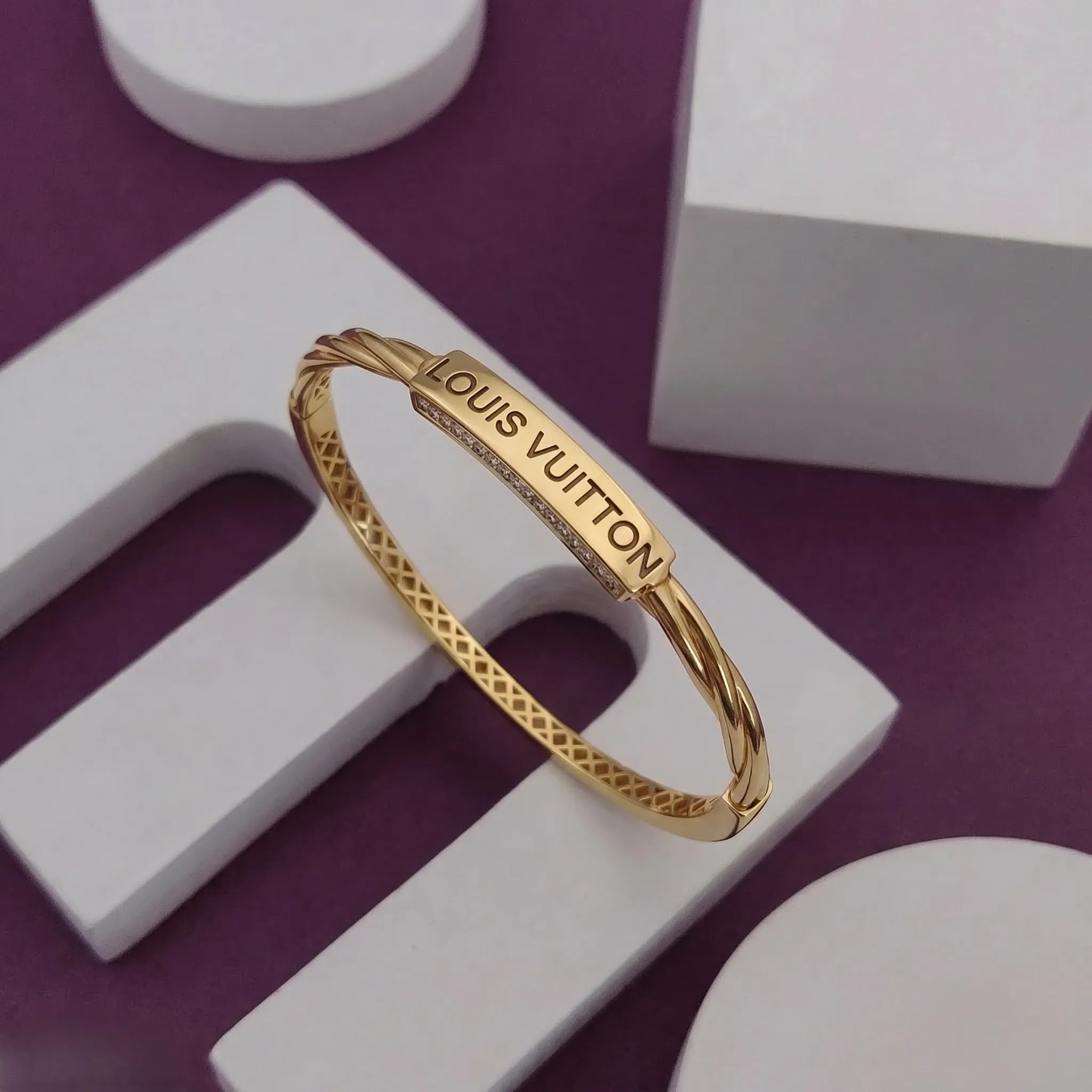 Marvel Silver 9K Gold Stone Bar Twisted Kada for Girls