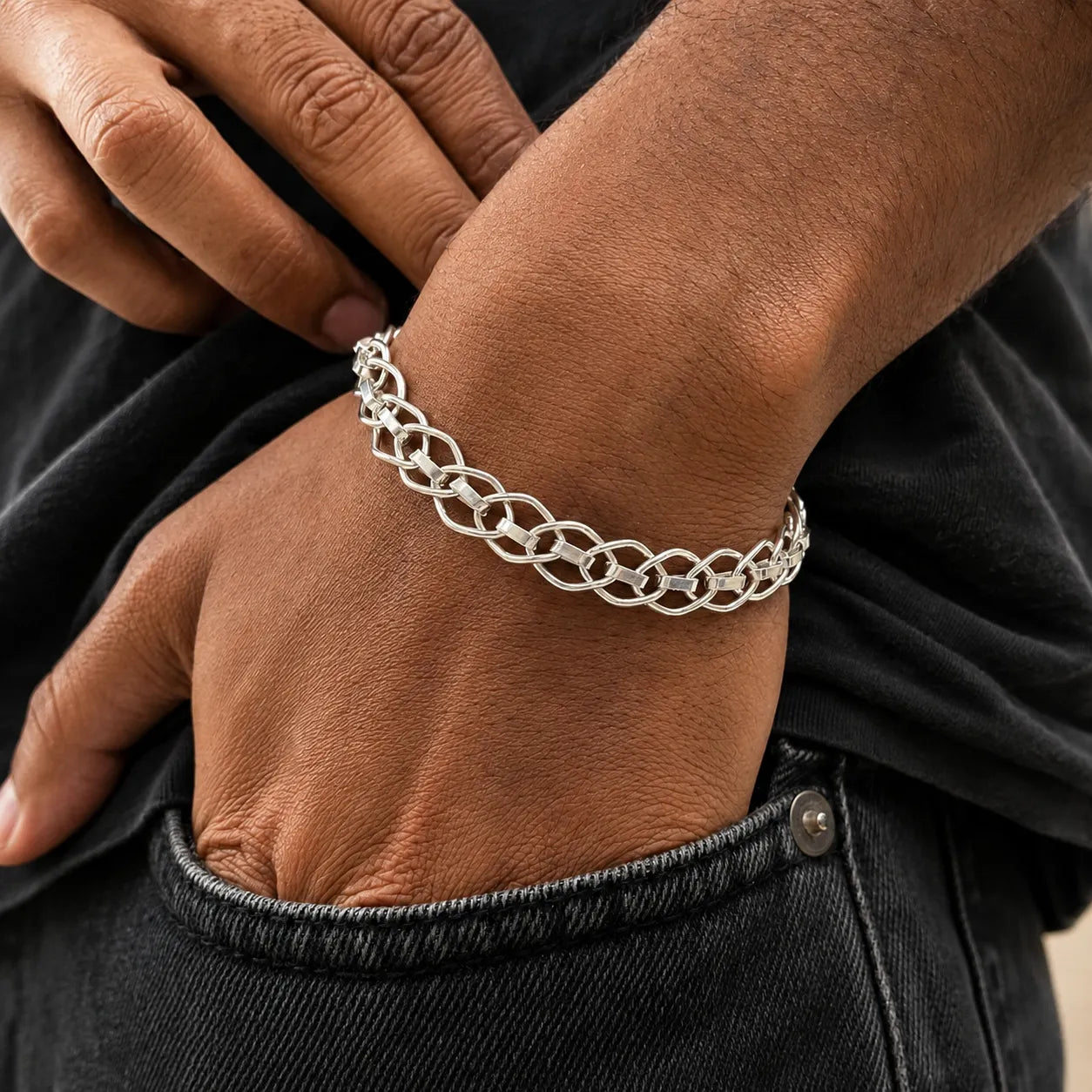 Marvel Silver chunky oval link bracelet for men with polished silver finish