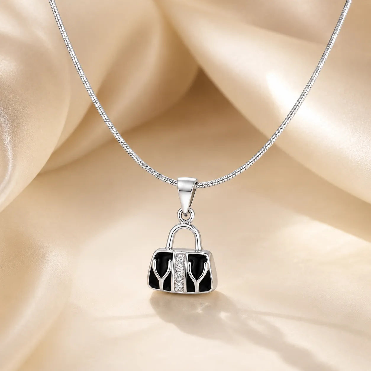 Marvel Silver handbag design silver chain pendant for girls with black detailing