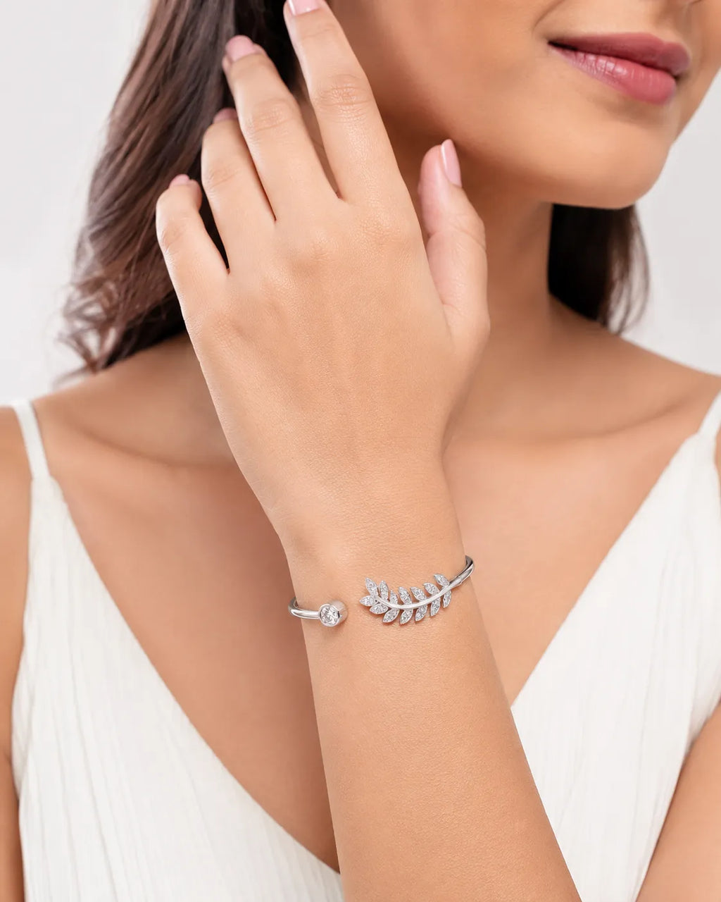 Marvel Silver leaf design silver kada for girls with sparkling stone detail