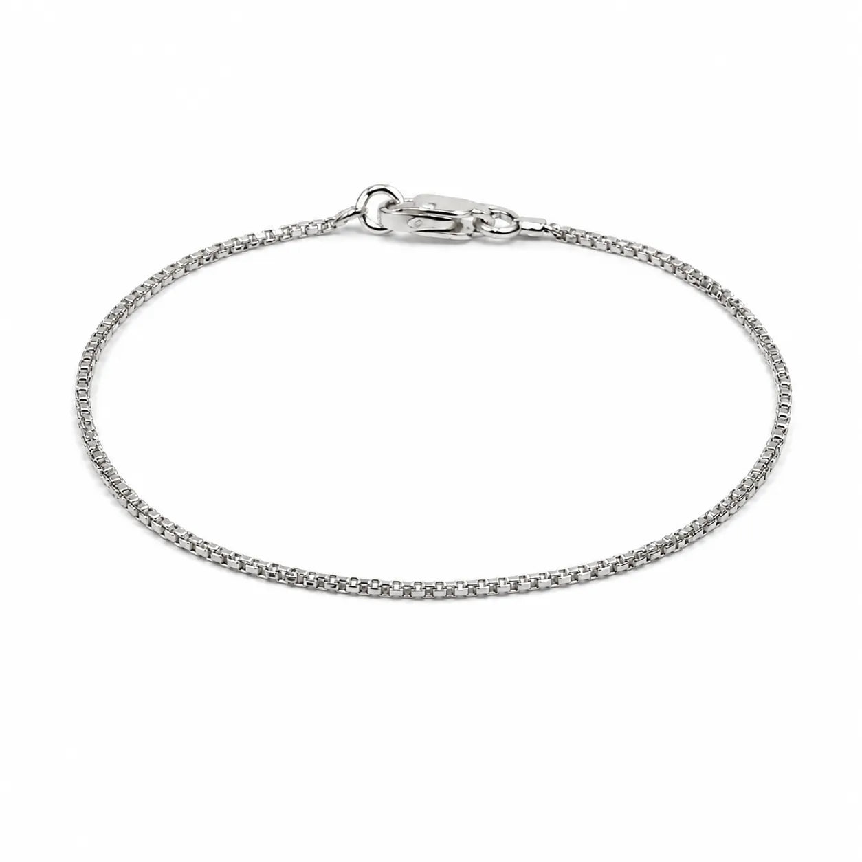 Marvel Silver minimal box chain bracelet for men with secure clasp