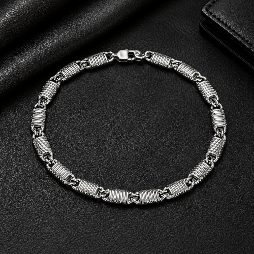 Marvel Silver ribbed link chain bracelet for men with polished silver finish