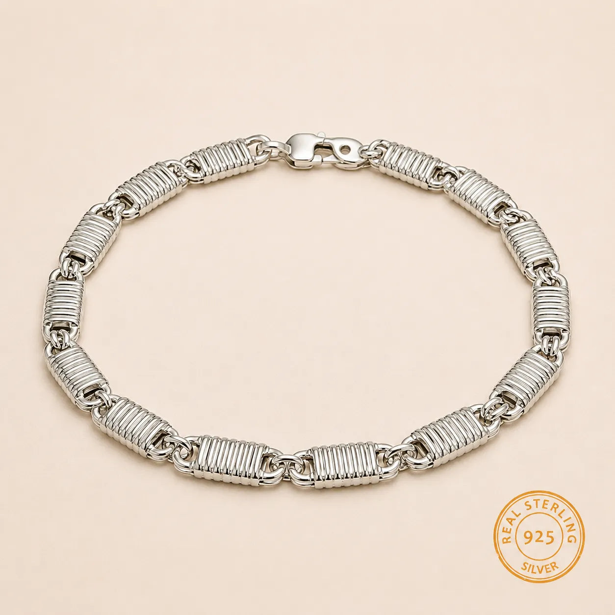 Marvel Silver ribbed link chain bracelet for men with polished silver finish