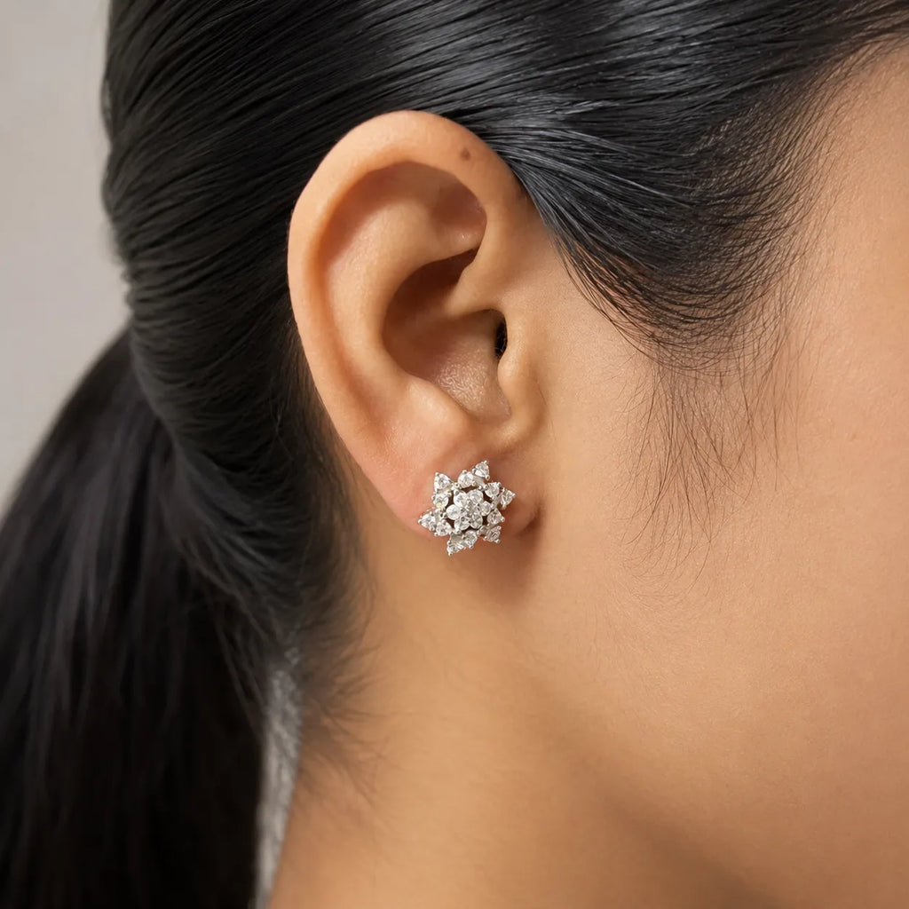 Marvel Silver snowflake crystal silver stud earrings for girls with 1.5 cm size
