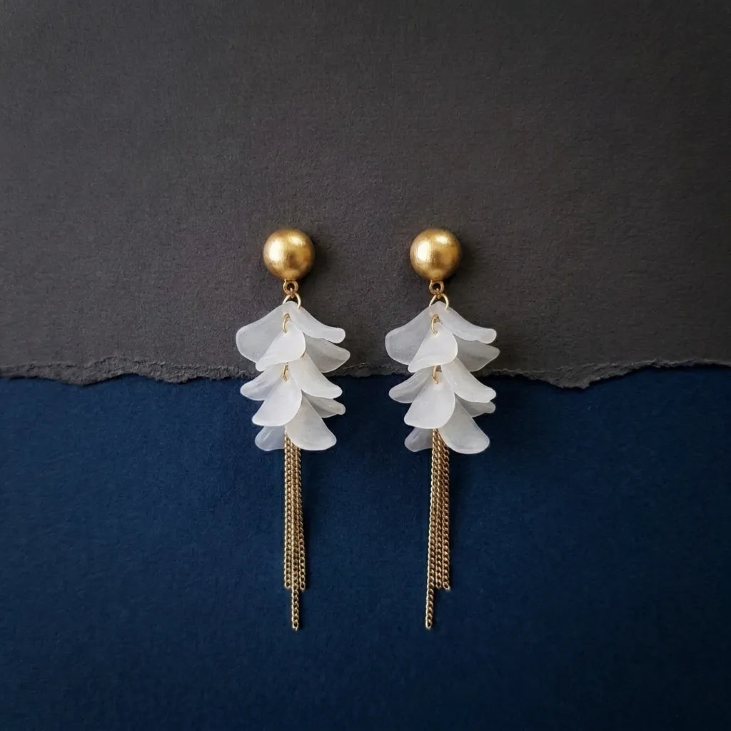 Marvel Silver White Floral Tassel Drop Gold Plated Imitation Earrings for Women with Elegant Chain Design