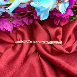 Minimal Twist Silver Bracelet